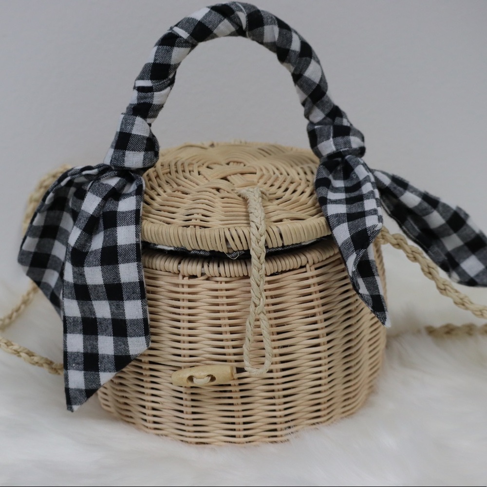 Natural Hand- Woven Wicker Round Shoulder Bag